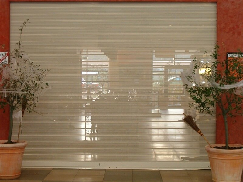 grille métallique avec lames micros perforées