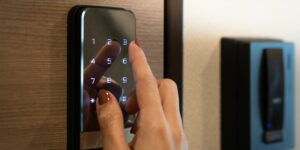 pose serrure connectée